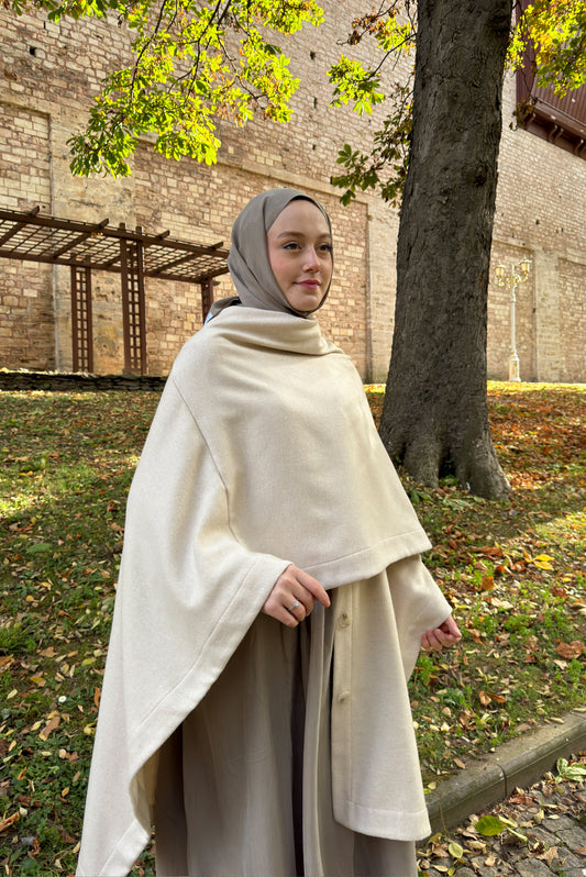 Krem Gerçek Yünden Tesettür Pelerin