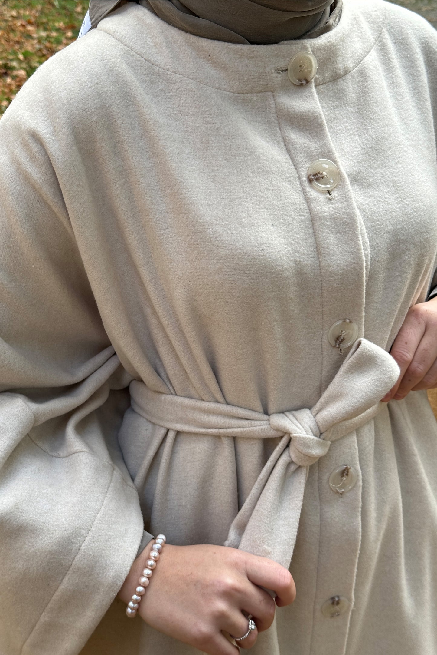 Krem Gerçek Yünden Tesettür Pelerin