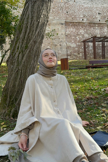 Krem Gerçek Yünden Tesettür Pelerin