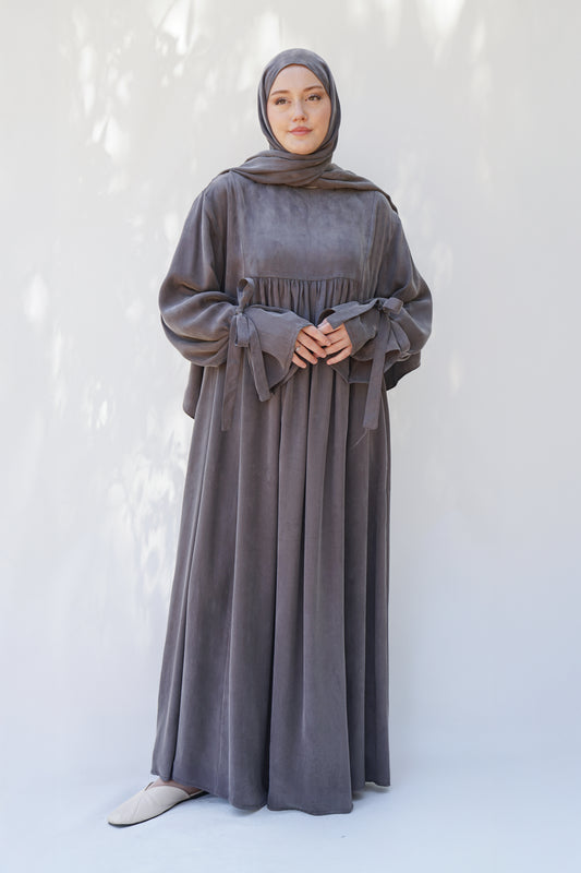 Gri Bağlama Detaylı İpek Cupro Elbise - Timeless Touch Serisi