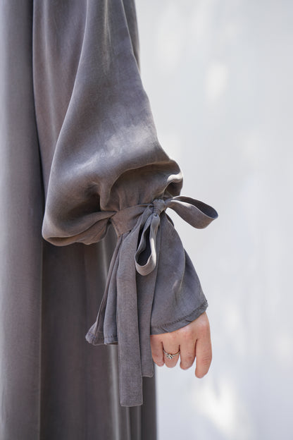 Gri Bağlama Detaylı İpek Cupro Elbise - Timeless Touch Serisi