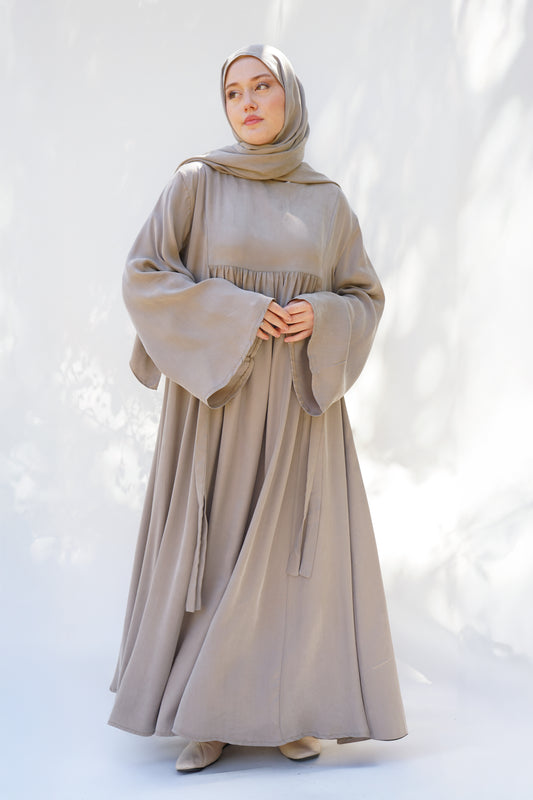 Bej Bağlama Detaylı İpek Cupro Elbise - Timeless Touch Serisi