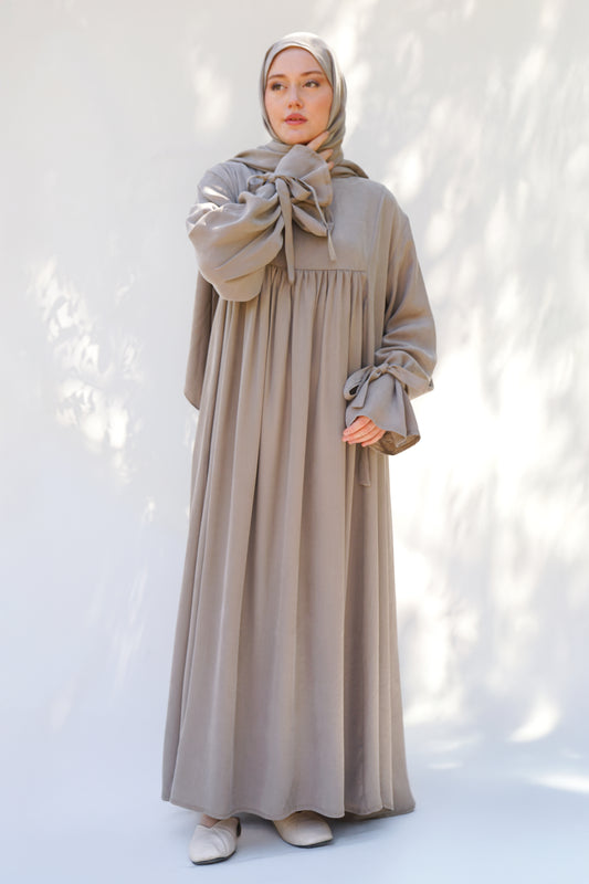 Bej Bağlama Detaylı İpek Cupro Elbise - Timeless Touch Serisi