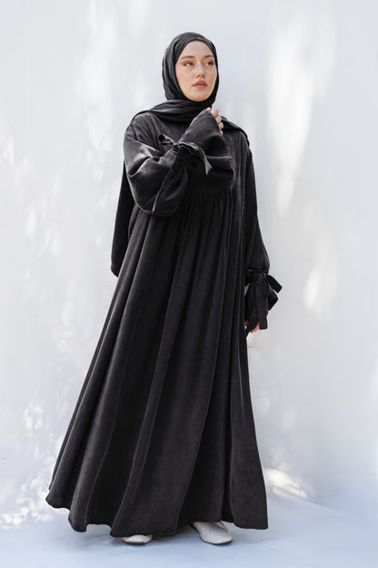 Siyah Bağlama Detaylı İpek Cupro Elbise - Timeless Touch Serisi