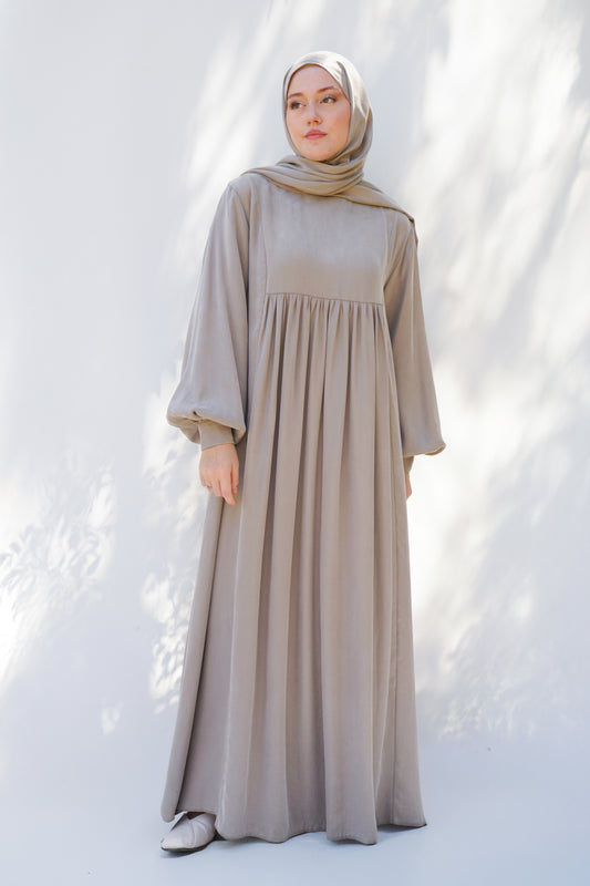 Bej Manşet Detaylı İpek Cupro Elbise - Timeless Touch Serisi