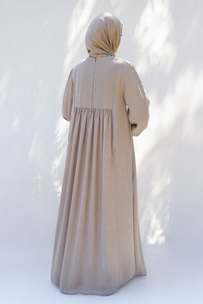 Bej Manşet Detaylı İpek Cupro Elbise - Timeless Touch Serisi