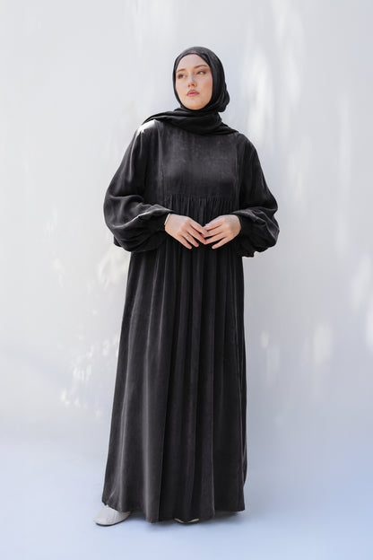 Siyah Manşet Detaylı İpek Cupro Elbise - Timeless Touch Serisi