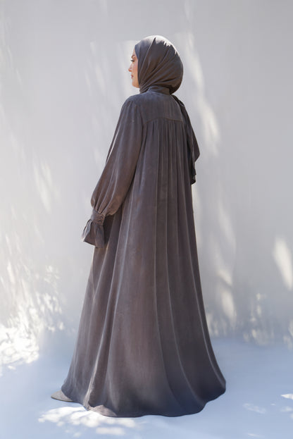 Gri Sırt Büzgü Detaylı İpek Cupro Ferace - Timeless Touch Serisi